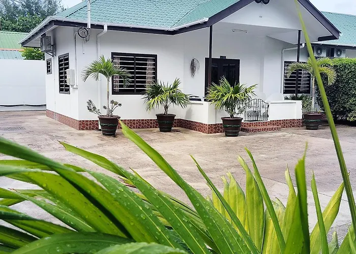 Roche Kerlan Apartments