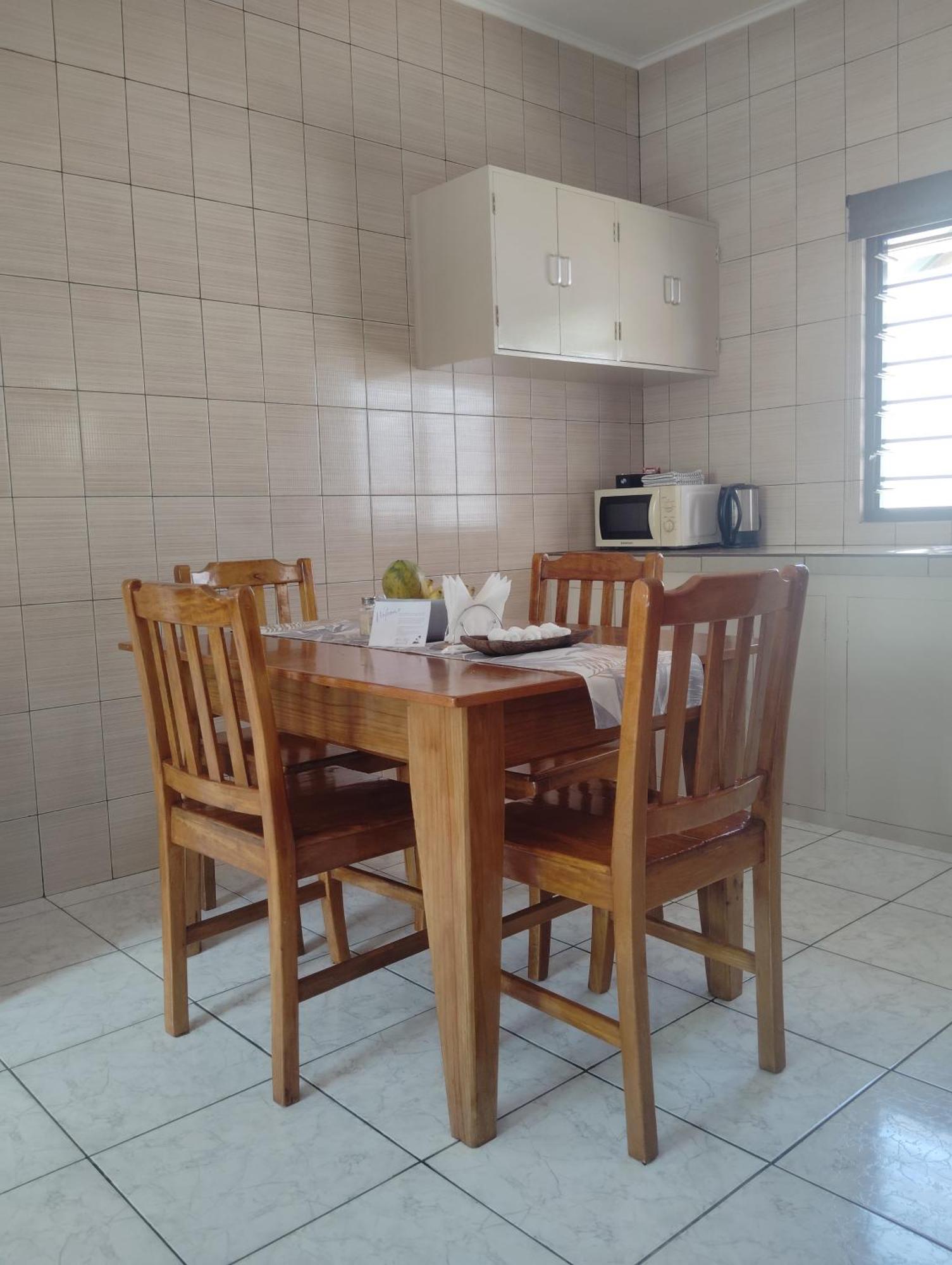 Roche Kerlan Apartman