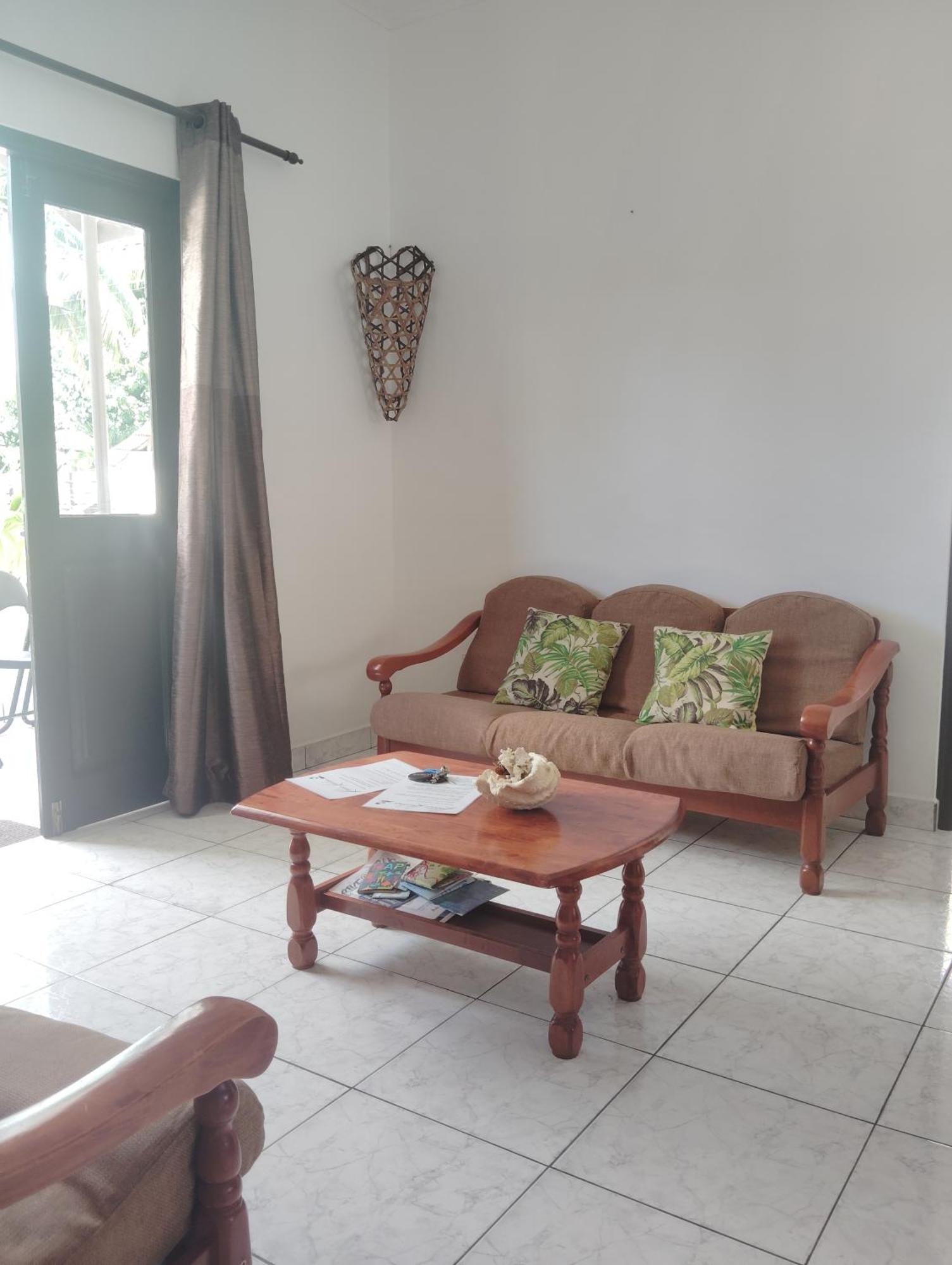 Roche Kerlan Apartman *